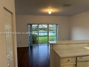 Foto del edificio - 1555 NE 33rd Rd