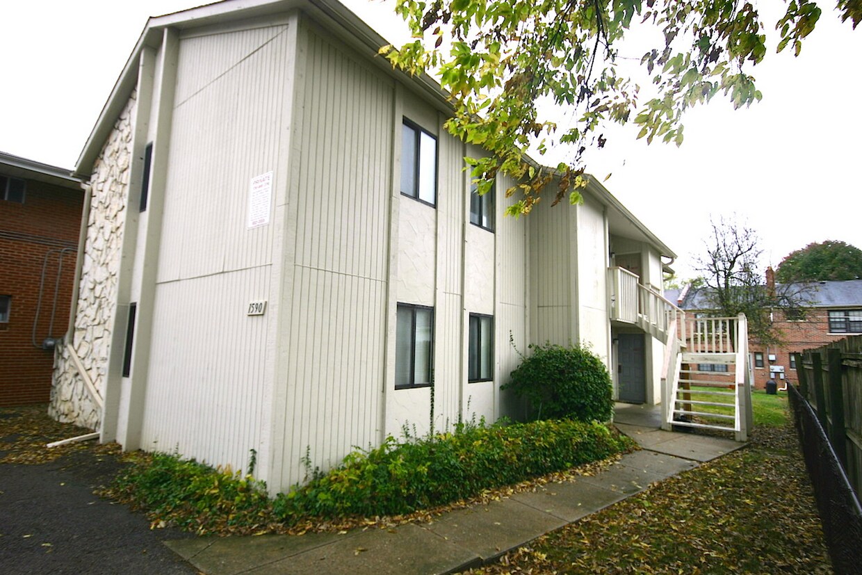 Primary Photo - 1590 N Star Ave