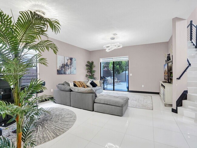 Foto del edificio - 8824 NW 154th Terrace
