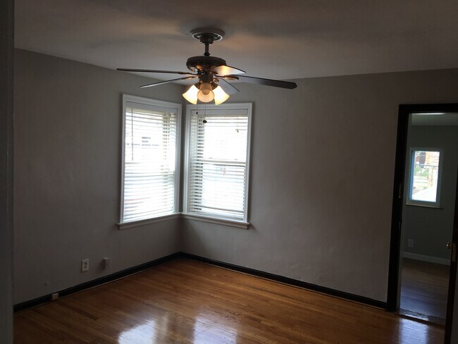 Bedroom and Sun Porch - 6309 Sutherland Ave