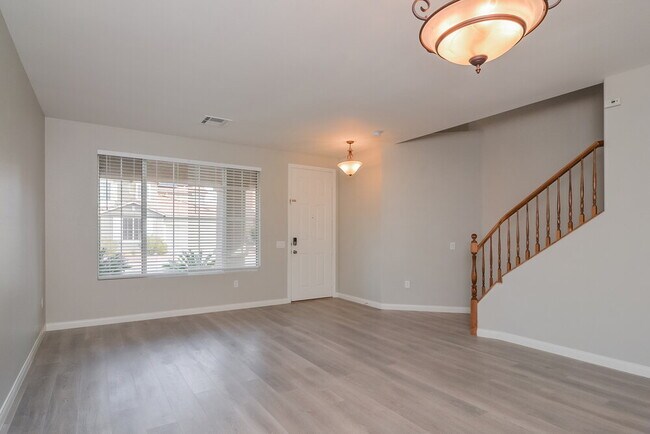 Foto del edificio - 643 Prosser Creek Pl