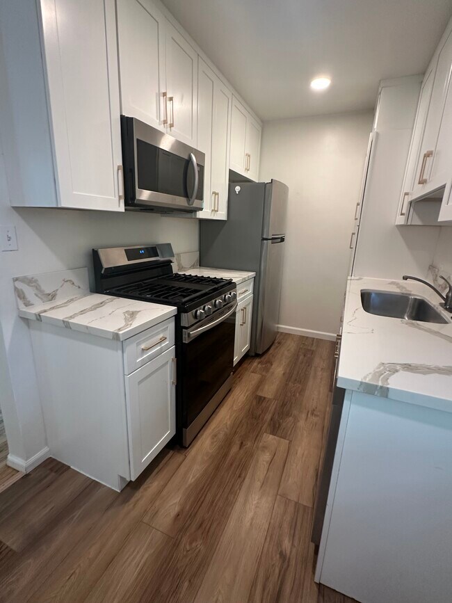 Foto del edificio - 1336 Berkeley St