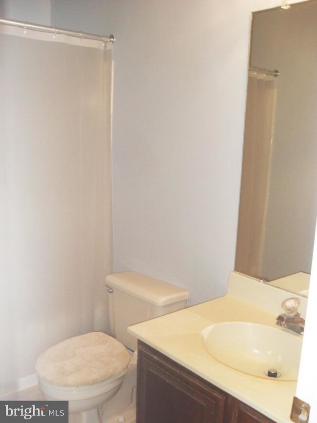 Building Photo - 25 Drumcastle Ct