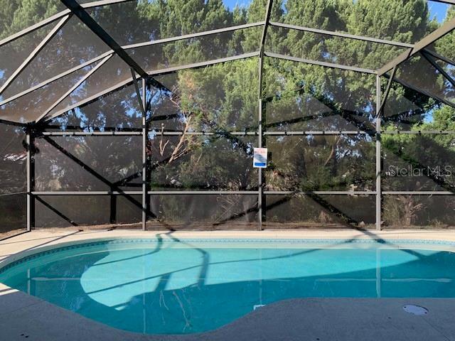 Foto del edificio - 429 Majesty Dr