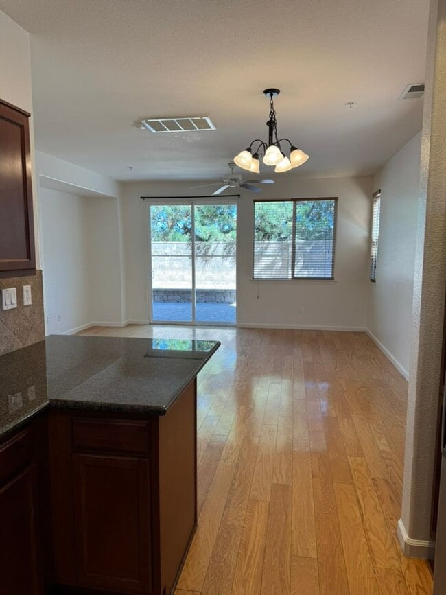 Building Photo - Convenient Sparks Location!