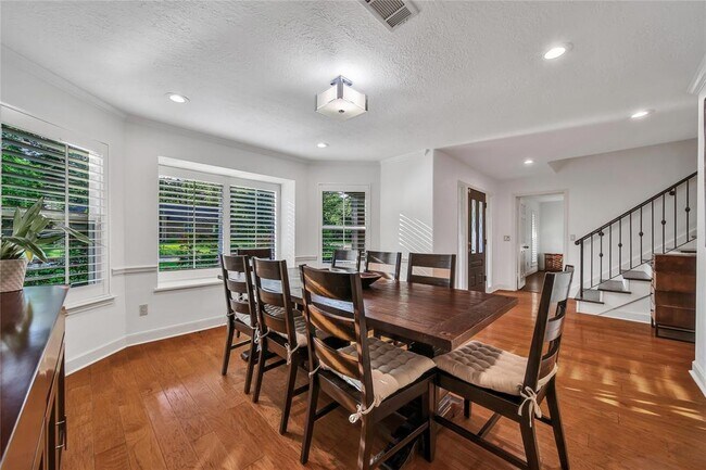 Foto del edificio - 1 Greenridge Forest Ct