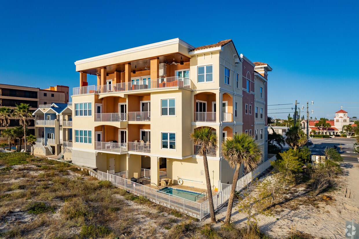 Madeira Beach Apartment For Rent