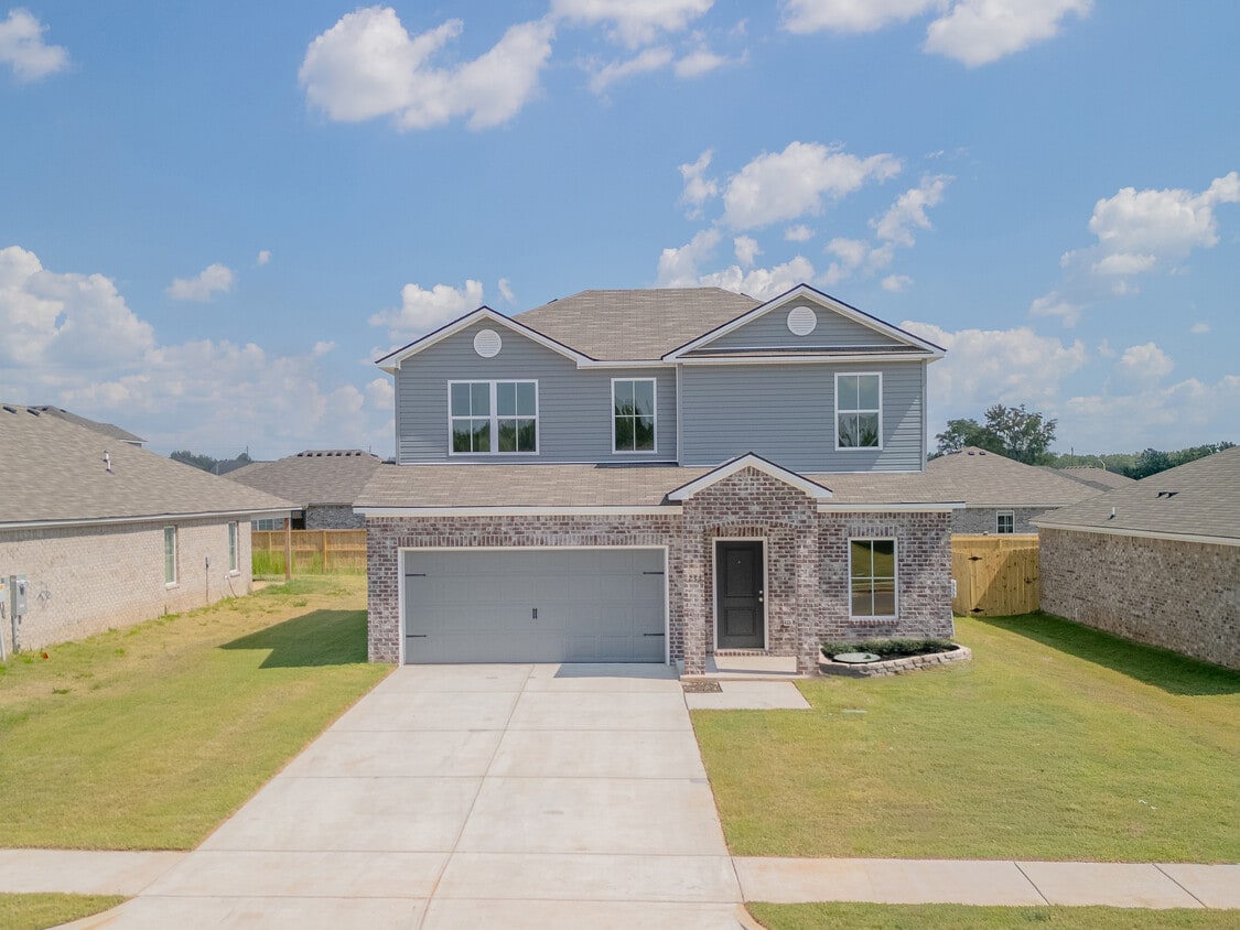 Foto principal - 235 Faded Rose Ln