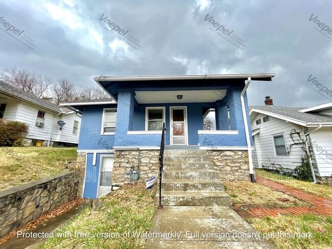 Building Photo - 409 Elmwood Ave