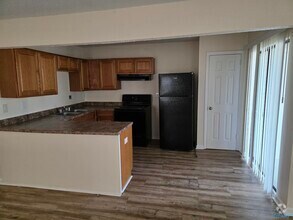 Building Photo - 3927 Highridge Dr SW