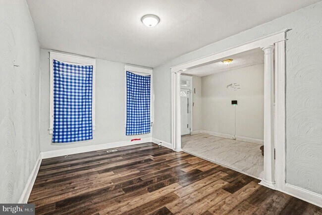 Foto del edificio - 409 Edgewood St