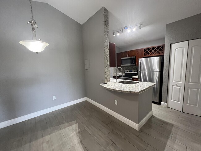 Building Photo - 2881 N Oakland Forest Dr