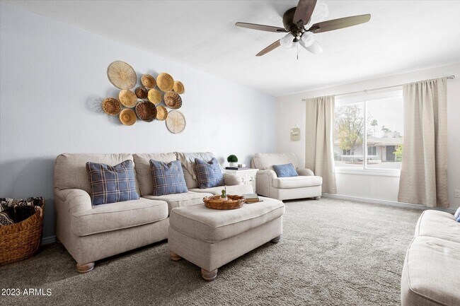 Building Photo - 3215 S Kachina Dr