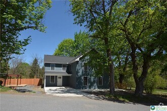 Building Photo - 1500 Rock St