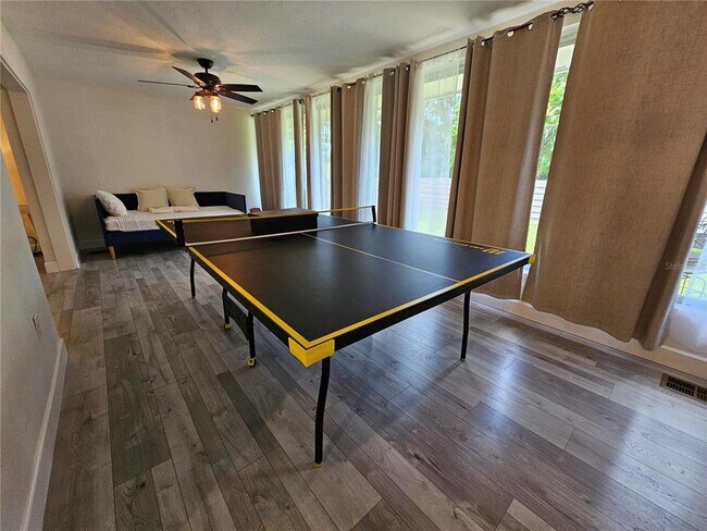 Foto del edificio - 6442 Colonial Dr