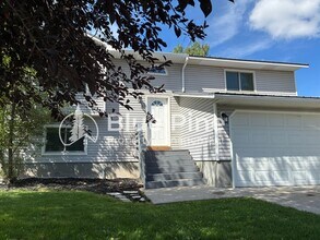 Building Photo - 540 Flamingo Ave