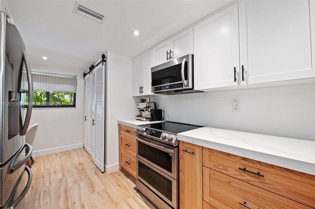 Building Photo - 2600 Cardena St