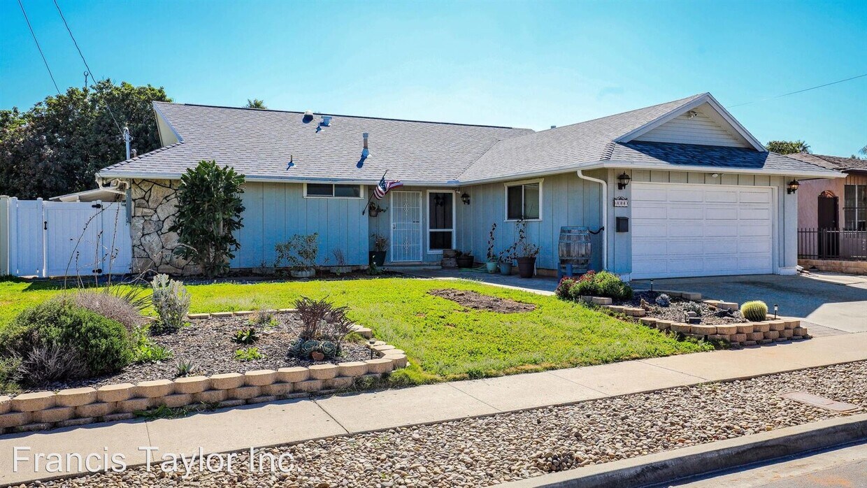 Foto principal - 3 br, 2 bath House - 4367 Berwick Drive