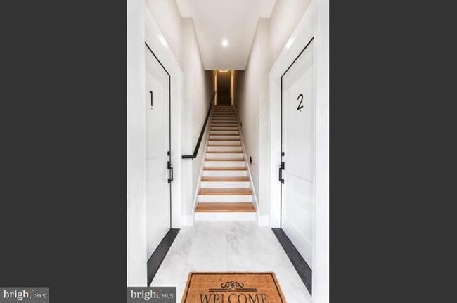 Building Photo - 1420 Staples St NE