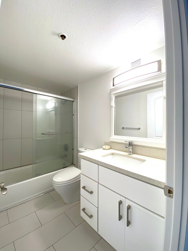 Foto del edificio - 1489 Webster St