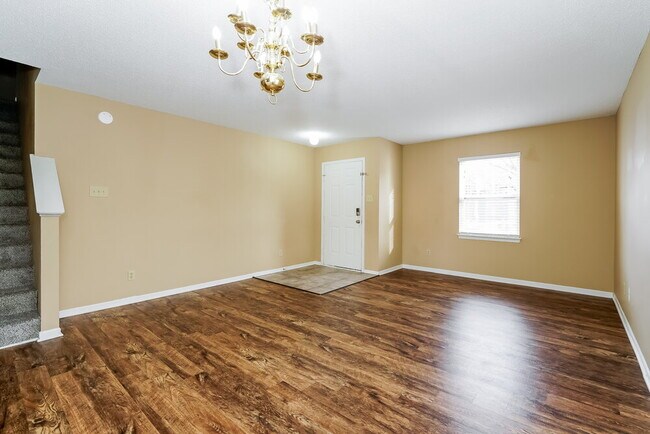 Foto del edificio - 2044 Southernwood Ln