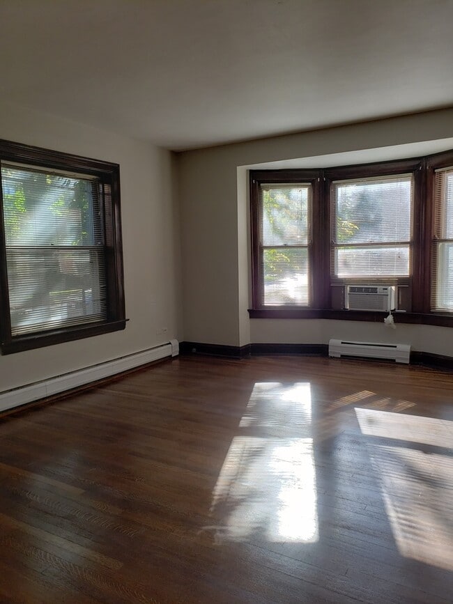 Building Photo - 1660 2nd St