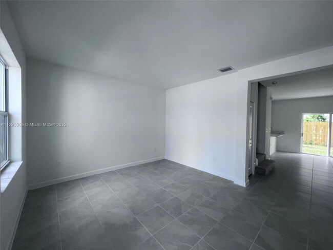 Foto del edificio - 1736 SE 26th Rd