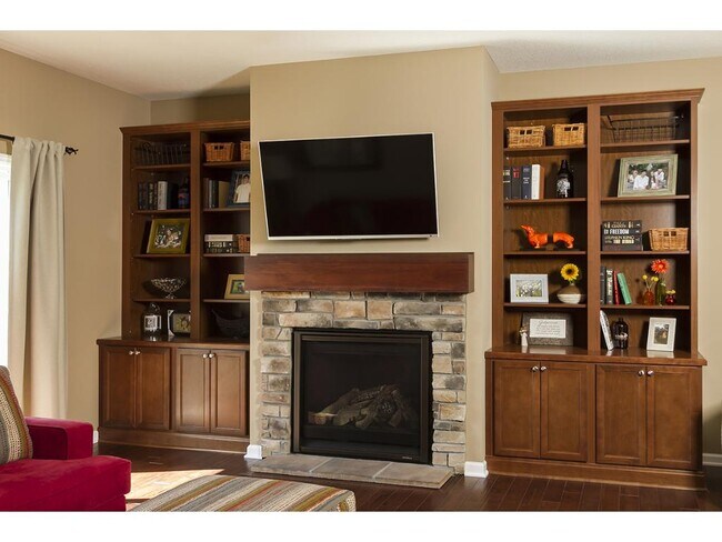 Building Photo - 9580 Madison Dr