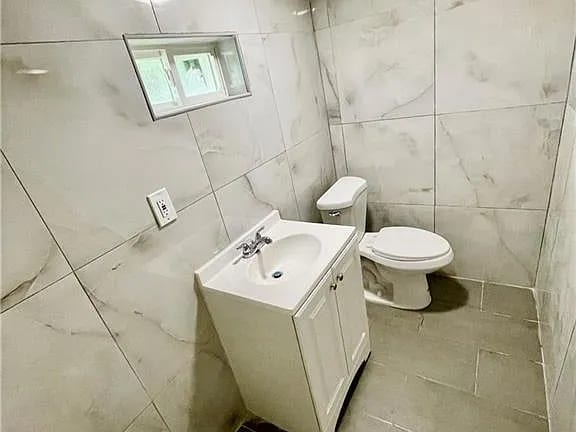 Foto del edificio - 2615 E 32nd St
