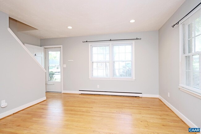 Building Photo - 110 Olinda Dr