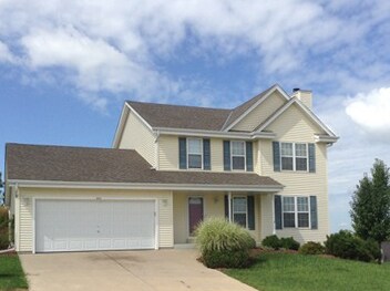 Primary Photo - 840 Apple Grove Ln