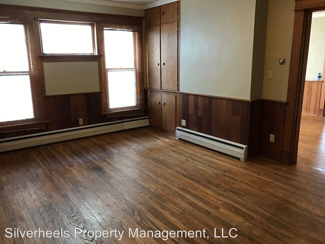 Building Photo - 214 Sacra Via St