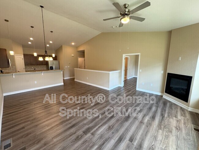 Building Photo - 758 Thimbleberry Point