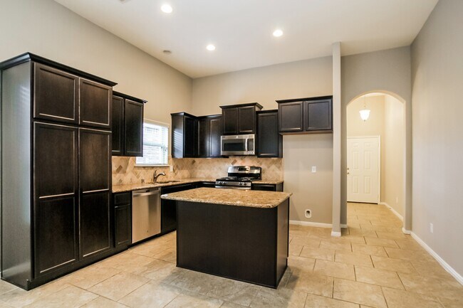 Foto del edificio - 13346 Davenport Hills Ln