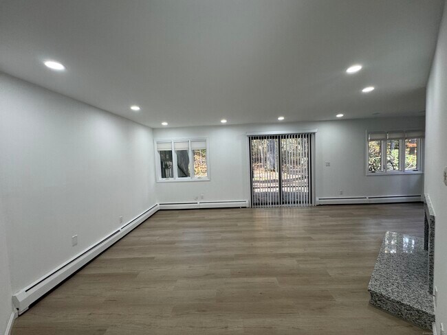 Foto del edificio - 4 Earls Ct