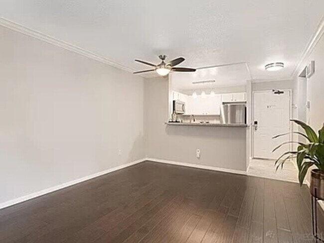 Building Photo - 3440 Lebon Dr