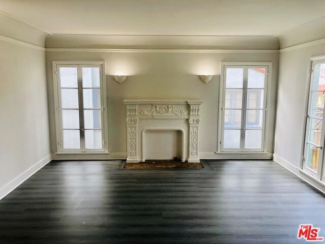 Primary Photo - 834 S Stanley Ave