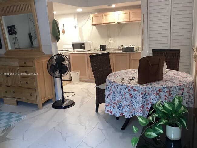 Foto del edificio - 312 N 28th Ave