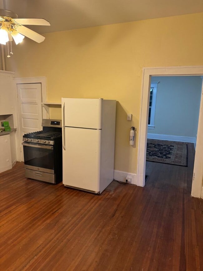 Building Photo - 1533 W Northwest Blvd