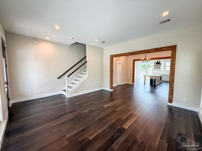Foto del edificio - 517 W Wright St