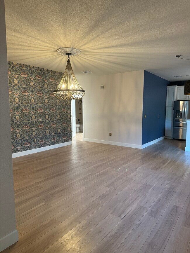 Foto del edificio - 2900 Whisper Oaks Ln
