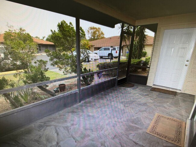 Building Photo - 55+ Gem minutes to Bradenton Beach