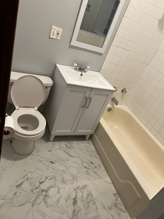 Foto del edificio - 6833 S Ada St