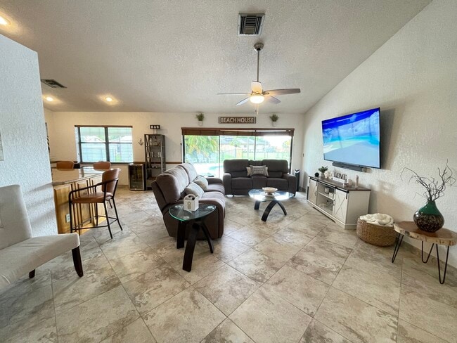 Foto del edificio - 1321 SW 129th Way