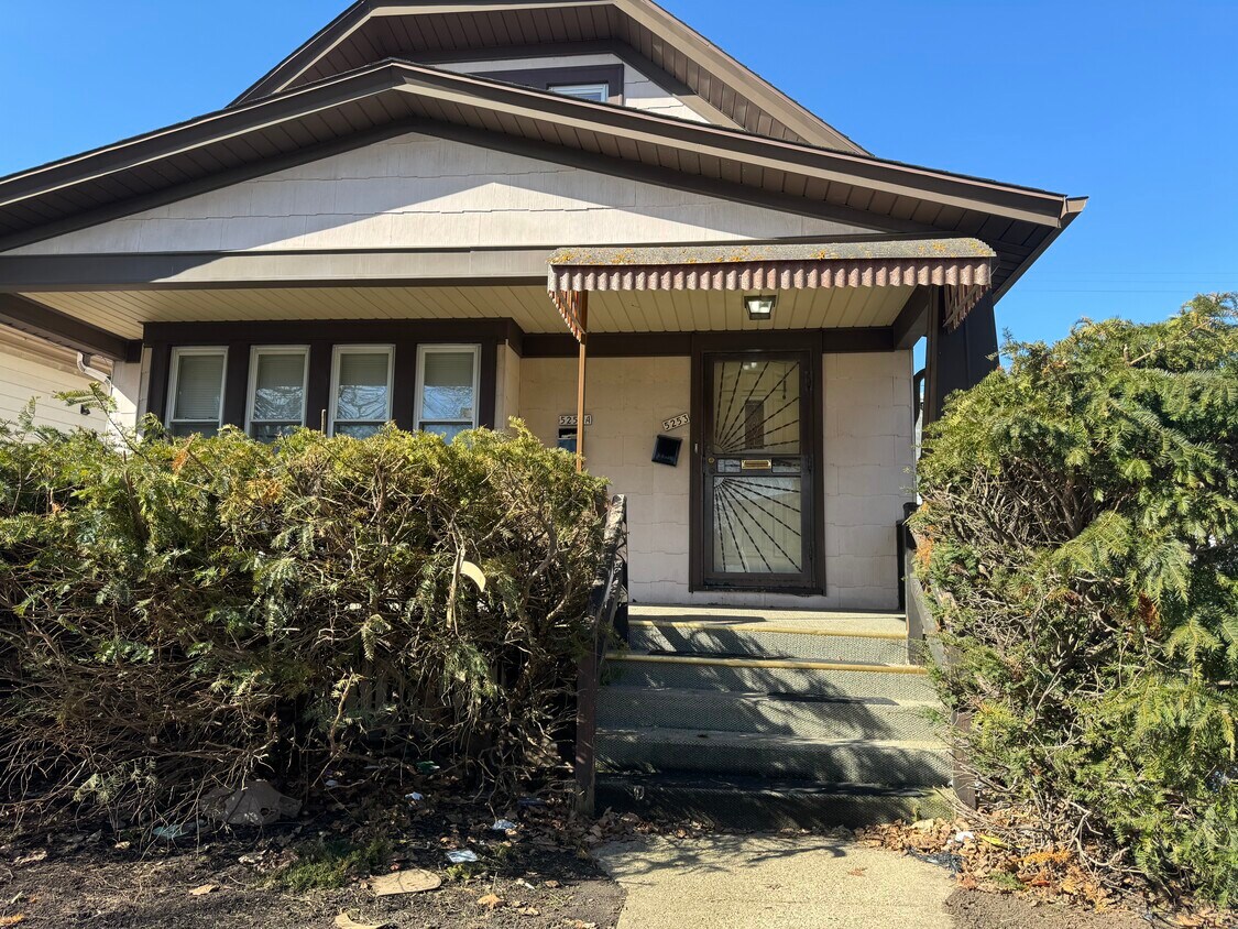 Front view - 5253 N 34th St