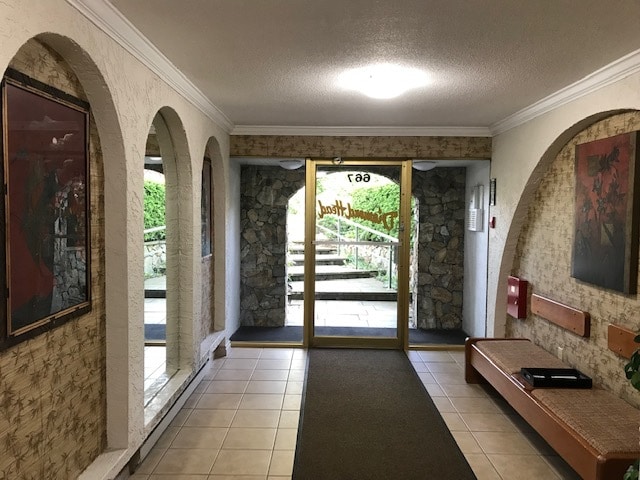 Building Photo - Diamond Head Apartments