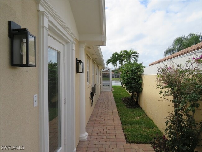 Building Photo - 4235 Redonda Ln