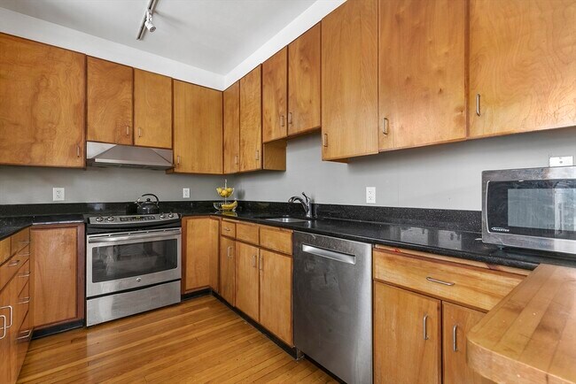 Foto del edificio - 1760 Beacon St