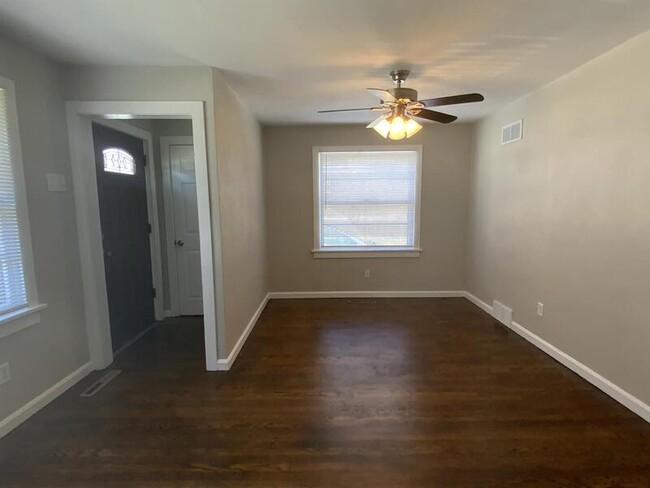 Building Photo - 814 N 17th St