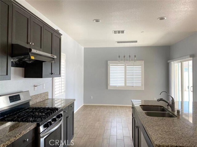 Foto del edificio - 1055 Raven Ct